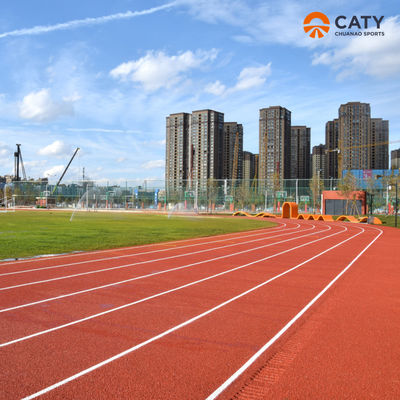 Pista de carreras con certificación ASTM para todo tipo de clima Superficie gomada EPDM duradera para uso al aire libre
